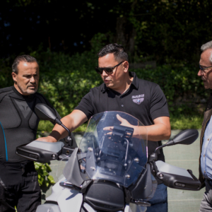 ROAD-SHOW HELICE MOTOS VILLEFRANCHE SUR SAONE 2026 SALON MILLE ROUES.jpg